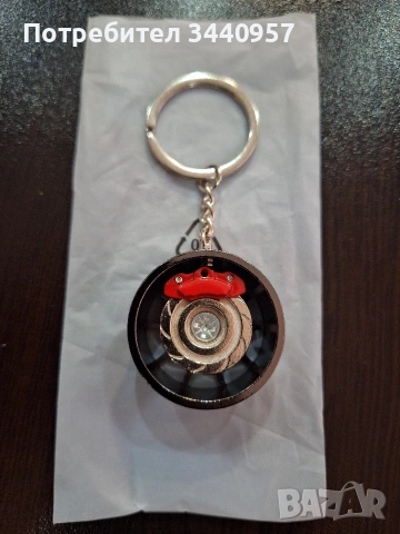 Метален ключодържател – автомобилна джанта със въртящ се спирачен апарат, снимка 2 - Аксесоари и консумативи - 53008289