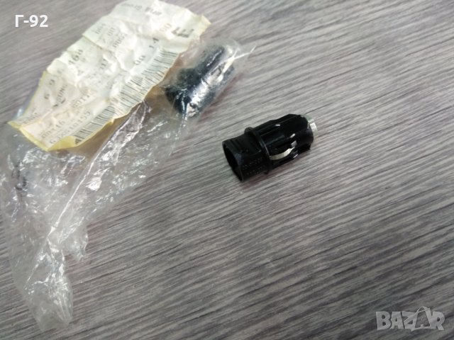 63216916468=63117407330**NEU**BMW**E65**E66**F30**F31**Фасунги за Стоп **, снимка 2 - Части - 34600437