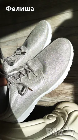 Холограмни Блестящи Маратонки Уникално Нюансиращ Цвят Хамелеон, снимка 4 - Маратонки - 50150158