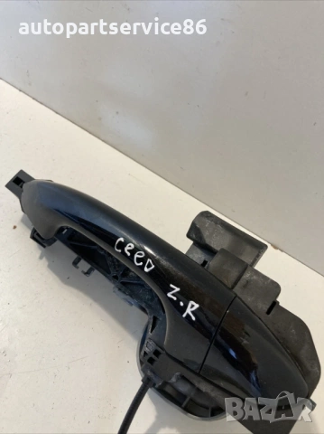 Външна дръжка за задна дясна врата черна за KIA Ceed 1.6 CRDi (2014), снимка 2 - Части - 53235673