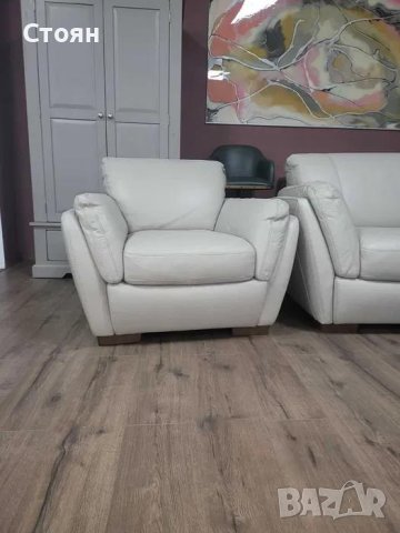 Светло кремав/сив кожен комплект тройка с два фотьойла, снимка 2 - Дивани и мека мебел - 43286135