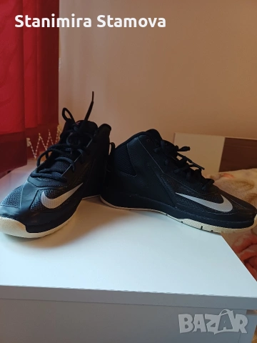 Нови маратонки Nike - 37,5 номер, 25евро, снимка 8 - Детски маратонки - 53593877