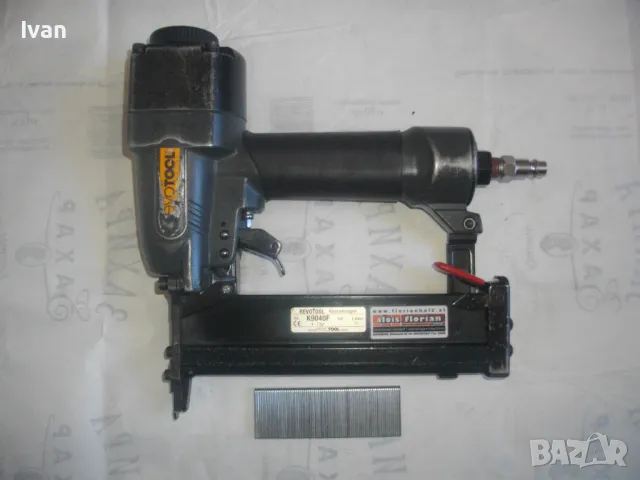 Немски Профи Пневматичен Дърводелски ТАКЕР за скоби 9-40мм REVOTOOL K9040F K90 Голям Масивен Отличен, снимка 4 - Други инструменти - 47518770