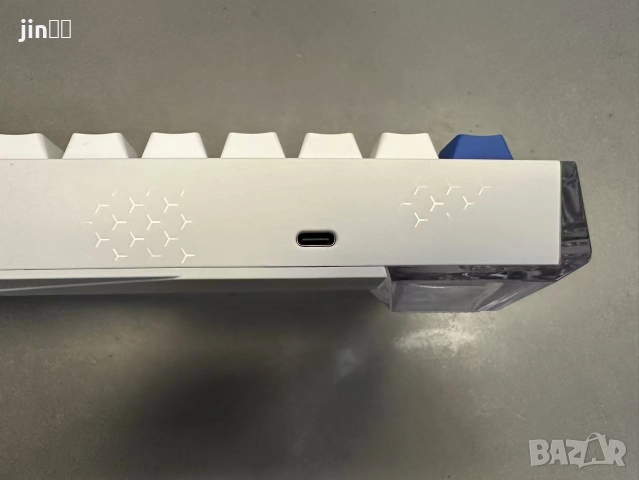 Dareu cool 68 магнитни суичове клавиатура, снимка 3 - Клавиатури и мишки - 52861679