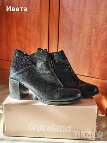 Елегантни дамски боти на ток