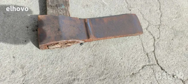 Стара брадва с дълга дръжка#31, снимка 2 - Антикварни и старинни предмети - 49449375