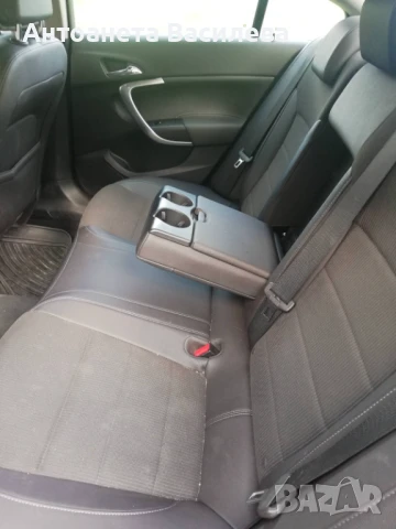Opel Insignia 2.0 дизел , снимка 12 - Автомобили и джипове - 51392534