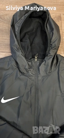 Продавам Nike loose fit long jacket, снимка 3 - Спортни дрехи, екипи - 53309326