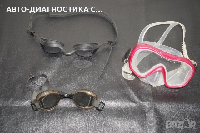 Лот от 3 броя очила за плуване