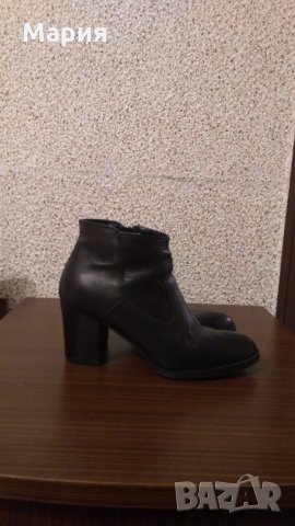 Боти Никълс, снимка 3 - Дамски боти - 26944502