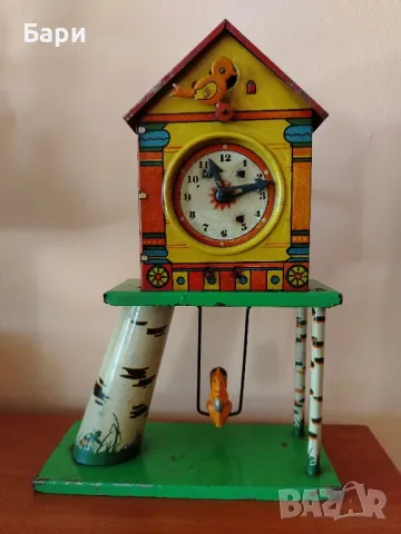 Рядка детска навиваща се играчка с птица и катерица