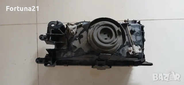 Мазда 323 - десен фар, снимка 3 - Части - 49780978