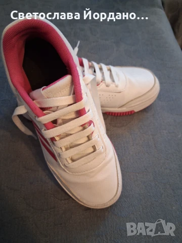 Бели маратонки Адидас, снимка 2 - Маратонки - 51083949