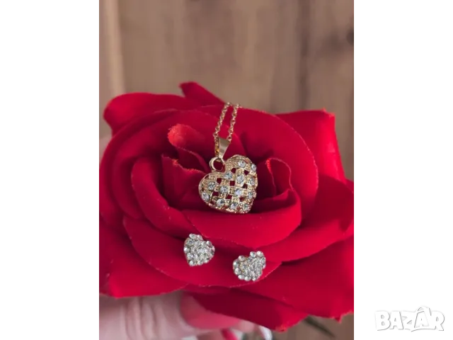 бижутерийни комплекти с парфюми, снимка 7 - Бижутерийни комплекти - 50438635