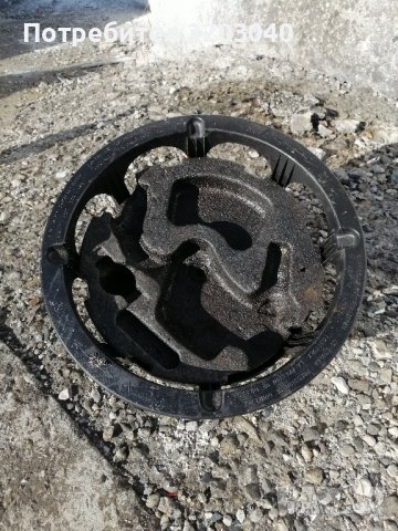 оригинална кутия за резервна гума на Мерцедес Е 300, 1996г., снимка 2 - Части - 43996326