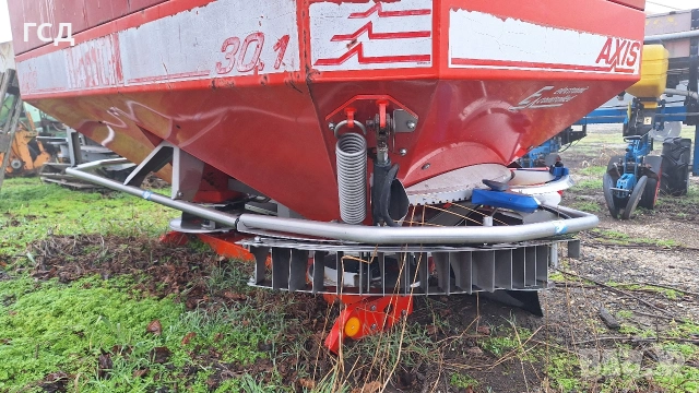 Торачка Rauch Axis 30.1Q с компютър и ел кантар. , снимка 4 - Селскостопанска техника - 53436617