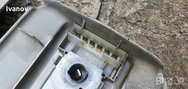 Платка  фасунги за стоп ляв десен платки за крушки стопове двоен стоп bmw e30 капак за стоп бмв е30 , снимка 18 - Части - 33441212