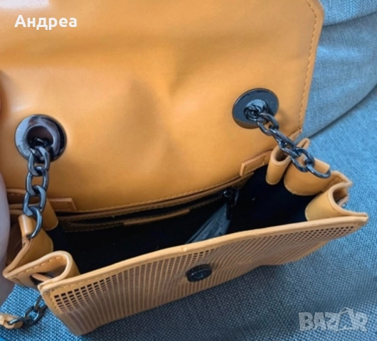 Дамска чанта ZARA, снимка 3 - Чанти - 52589489