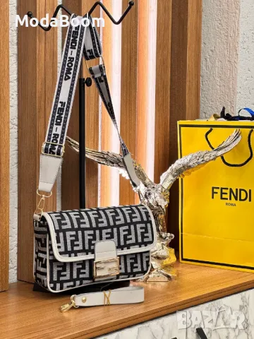 Fendi дамски чанти различни цветове , снимка 6 - Чанти - 48180167