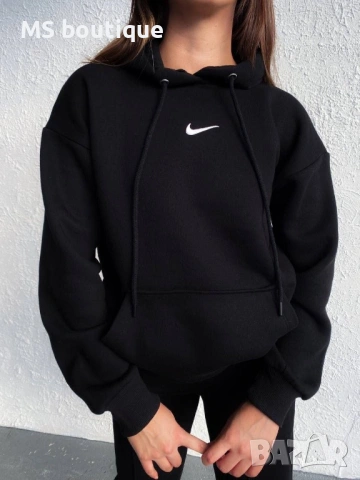 Дамски спортен комплект Nike