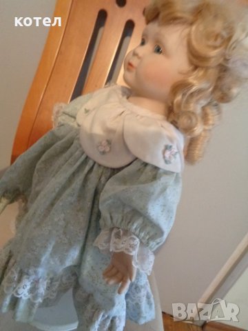 Продавам порцеланова колекционерска кукла - Zasan/ Moli, снимка 3 - Колекции - 34983606