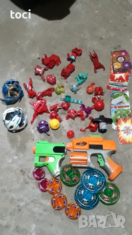 Лот детски играчки комплект пумпали Бейблейд Бакуган топчета и карти, снимка 9 - Колекции - 52138400