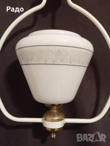 Красив бял полилей с бял стъклен абажур, снимка 2 - Полилеи - 52049077