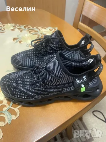 Чисто нови  маратонки номер 39 цена 35 лв 