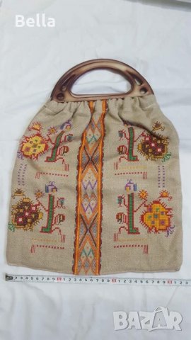 чанта с бродирани български мотиви, снимка 1