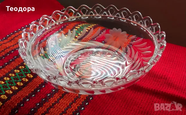 Кристална купа , снимка 3 - Прибори за хранене, готвене и сервиране - 47484837