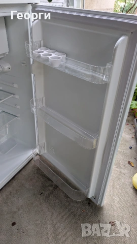 Хладилник с фризерна част Gorenje 96л А+ Като нов, снимка 6 - Хладилници - 53123772