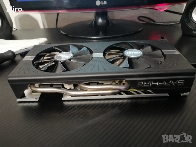 Sapphire nitro plus RX 570 4 GB GDDR5 , снимка 4 - Видеокарти - 52434702