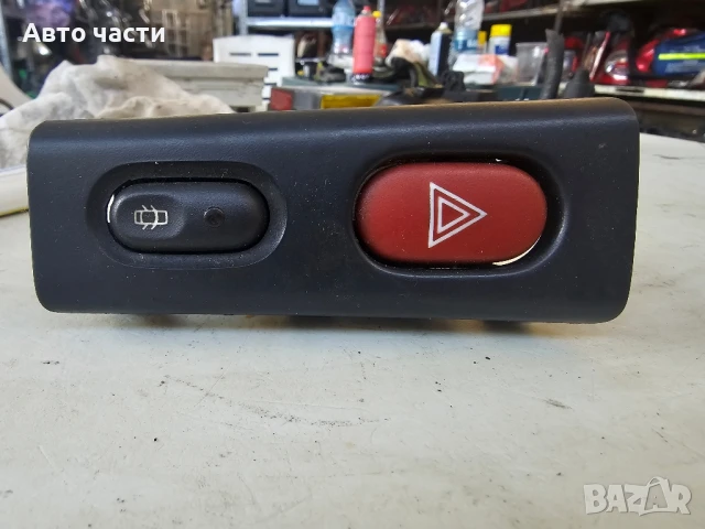 Бутон аварийни заключване врати Рено Лагуна 1 Renault Laguna 1