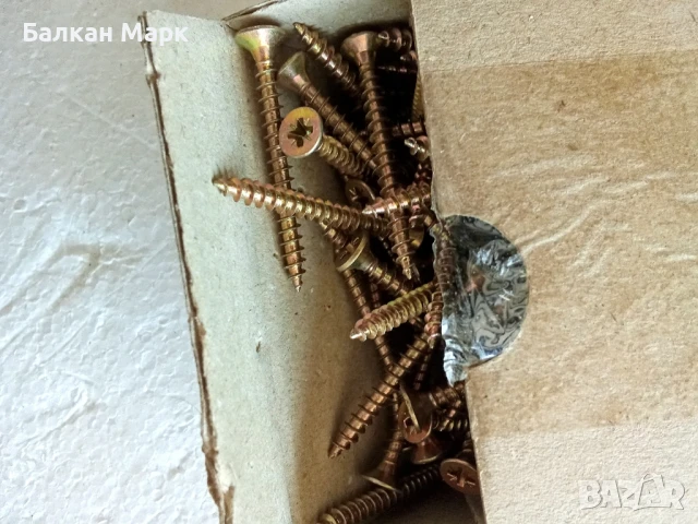 Хроматирани винтове за дърво,ПДЧ и др.– 4 x 40 мм (200 бр./опаковка)