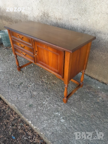 Красиво малко шкафче-№60, снимка 3 - Шкафове - 53083092