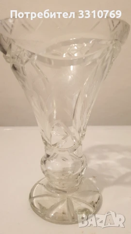 Красива кристална ваза на столче. , снимка 1