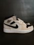 Nike Air Jordan 1 Mid Creamy White Bliss Beige Black Нови Обувки Размер 39 номер , снимка 1 - Кецове - 38414603