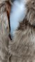 Късо дамско зимно яке с дълъг косъм в светлобежов пепеляв цвят - L, снимка 3