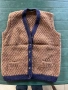 Продавам ръчно плетени жилетки , снимка 3