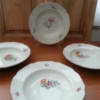Стар български порцелан чинии , снимка 1 - Антикварни и старинни предмети - 33414006