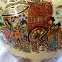 Ръчно рисувана ваза (урна), снимка 4 - Антикварни и старинни предмети - 43245846