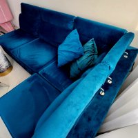 Кадифен диван в цвят петрол, снимка 4 - Дивани и мека мебел - 43214962