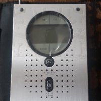 радио транзистор с антена и будилник Marksman в кожен калъф сензорен екран FM сканиращо, часовник, снимка 3 - Аудиосистеми - 37090045