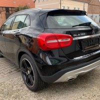 Mercedes-Benz GLA 180 AMG, снимка 2 - Автомобили и джипове - 36442539