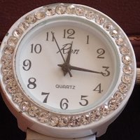 Елегантен дамски часовник REN QUARTZ метален ластична верижка стил и комфорт 42582, снимка 5 - Дамски - 43758063