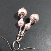 Изящни обици с нежни розови кристални перли и орнаменти в цвят Сребро , снимка 2 - Обеци - 32642418