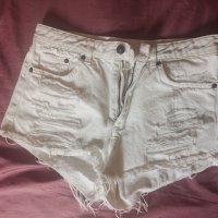 Бели къси панталони, снимка 1 - Къси панталони и бермуди - 37091744