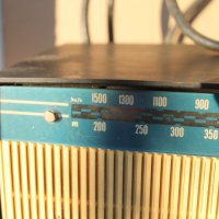 Радио ''Philips BOX 19 V00R'', снимка 2 - Радиокасетофони, транзистори - 43382282