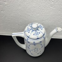 Колекционерски порцеланов чайник. №4983, снимка 3 - Антикварни и старинни предмети - 43982639