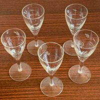 Кристални гравирани чаши на столче - 50 мл; 150 мл, снимка 3 - Чаши - 37487550